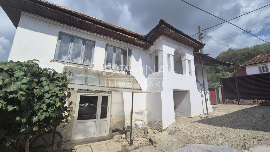 Casă tradițională în Bengești-Ciocadia, str. Linia Mar