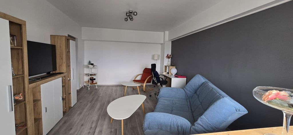 3 camere decomandat Mega Mall/