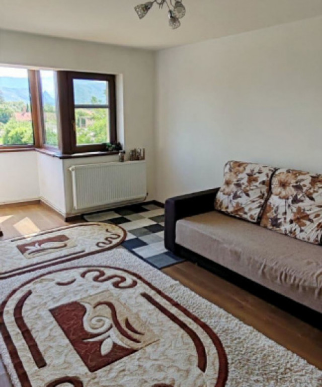 Apartament 2 camere 55 mp, etajul 2, zona Calea Bucuresti