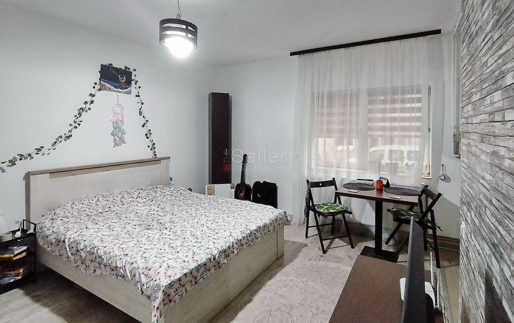 Garsoniera mobilata si utilata I Boxa