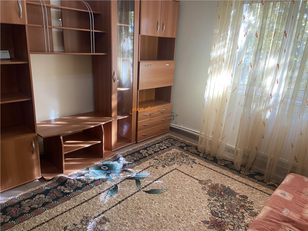 Apartament 2 camere , zona Liceul Economic , 56 mp , decoman