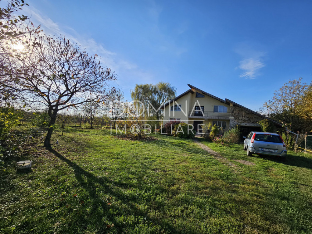 Casă spațioasă P+M, str. Crîngului - cartier Dumbrava