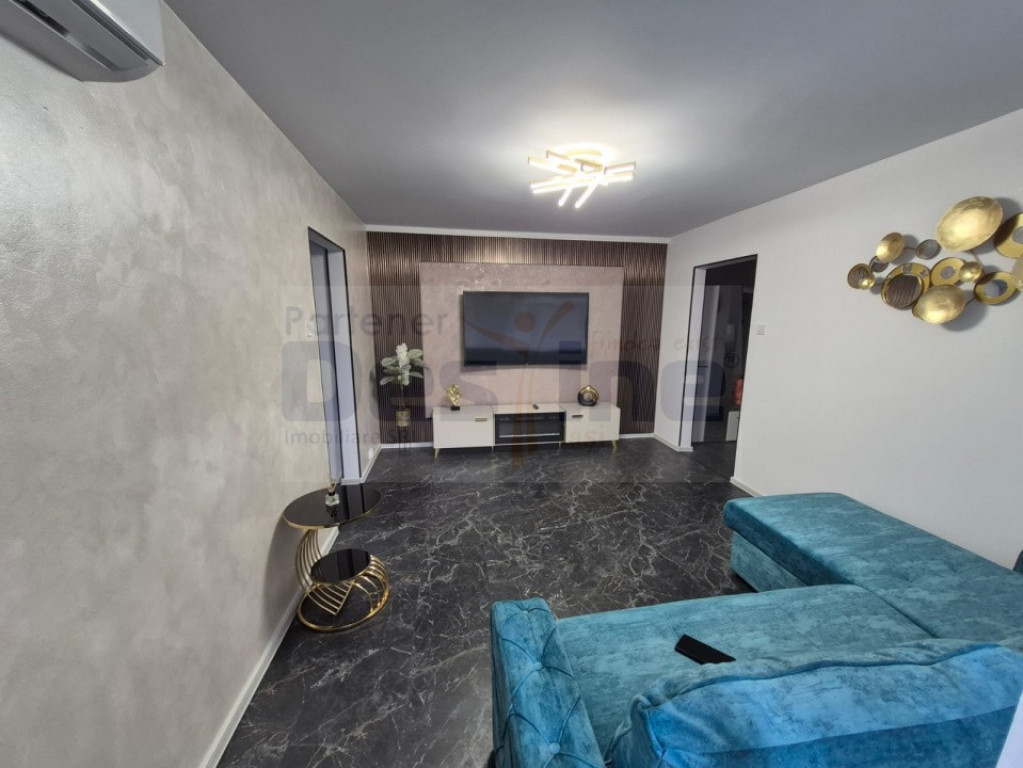 Apartament 2 camere-Semidecomandat- Podu Ros