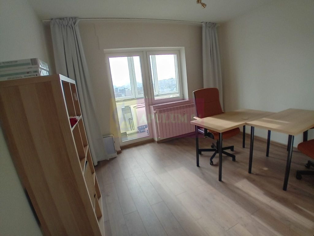 Vanzare apartament de 4 camere in zona bd Unirii-Casa Pop...