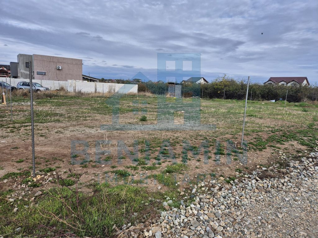 469mp Intravilat-Carcea-Zona noua de case-Apa-Curent-Gaze...