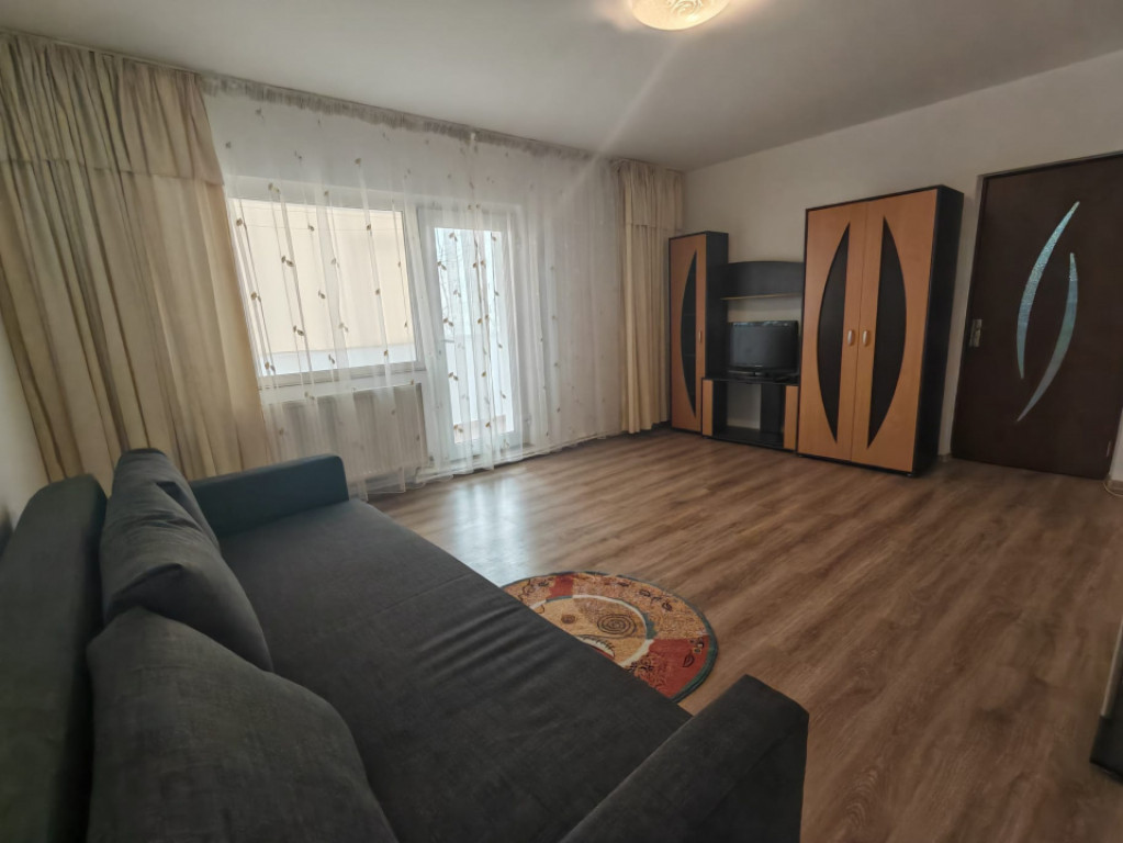 Închiriere apartament 2 camere, 60mp, in zona Inel II-Pod b