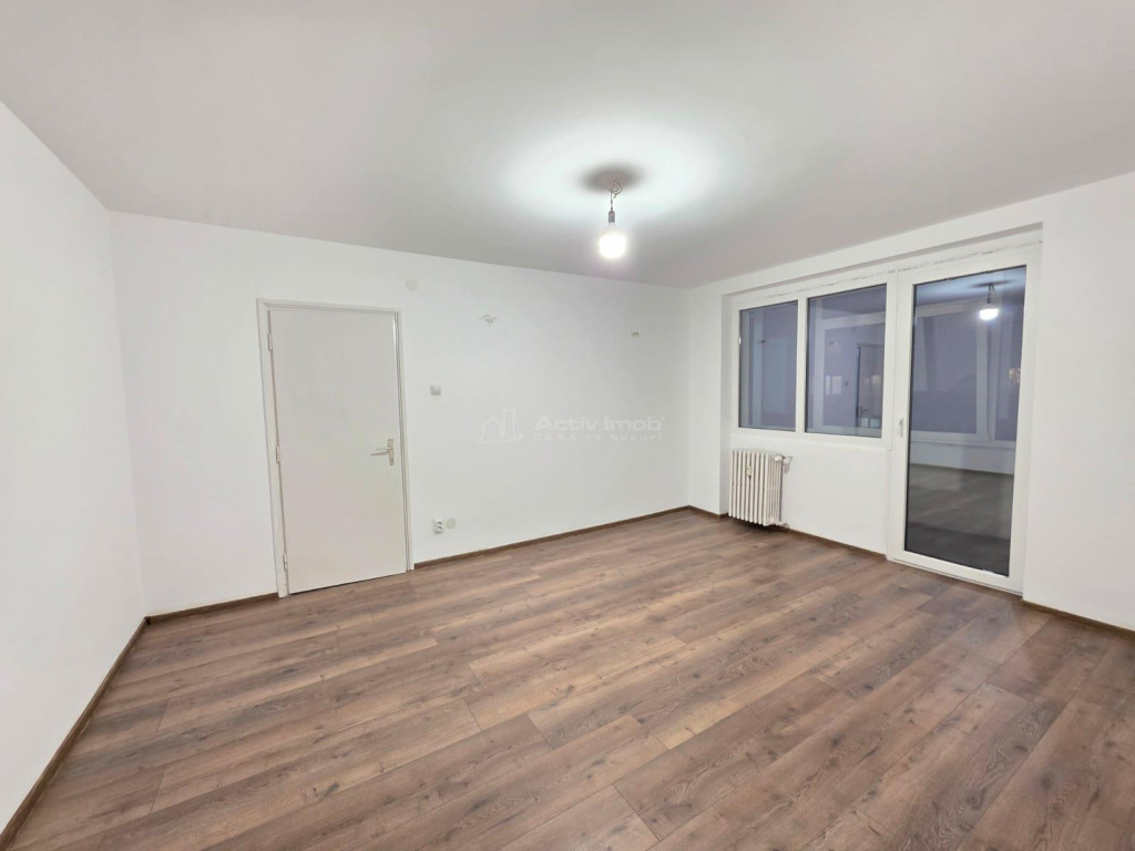 3 camere renovat - Maior Coravu - Vatra Luminoasa