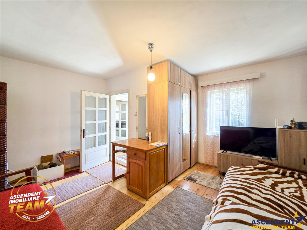 Tur 3D! Casa autentica cu sura,1.800mp teren, in statiunea b