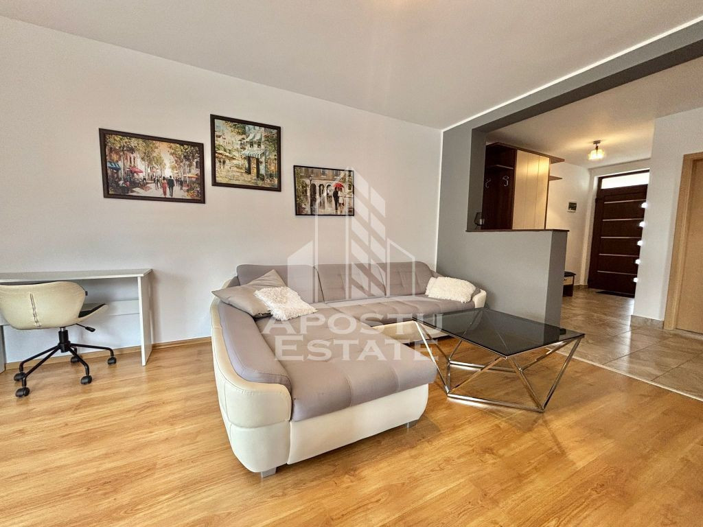 Casa de inchiriat, curte proprie, zona Dumbravita