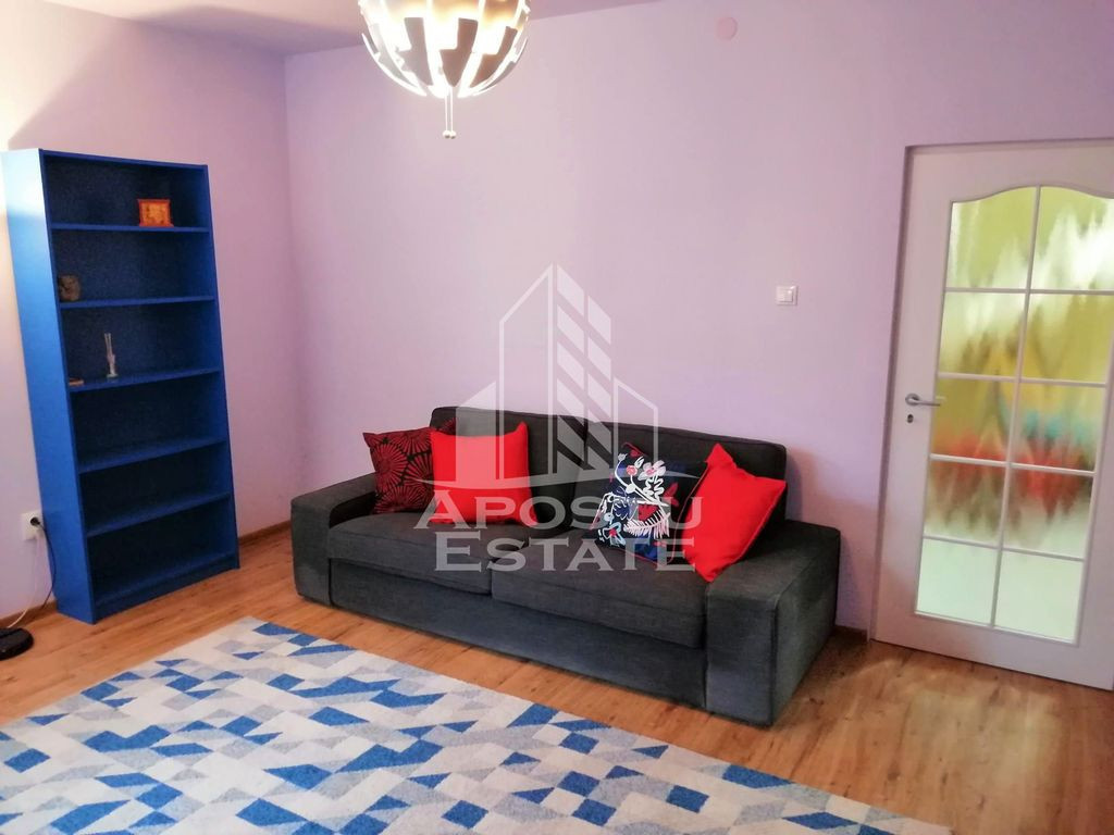 Casa de inchiriat, curte proprie si loc de parcare, zona ...