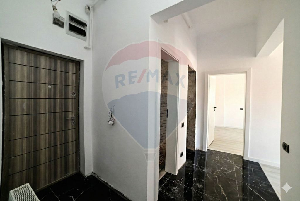 VANZARE Apartament cu 3 camere in zona Dacia