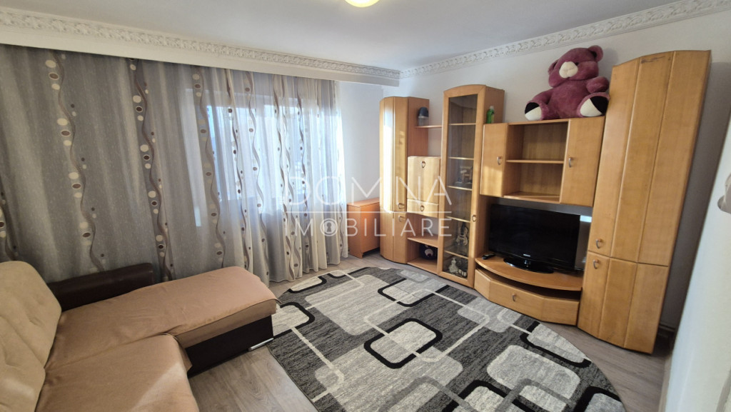 Apartament 2 camere, situat în Târgu Jiu, Str. Dacia (Shop