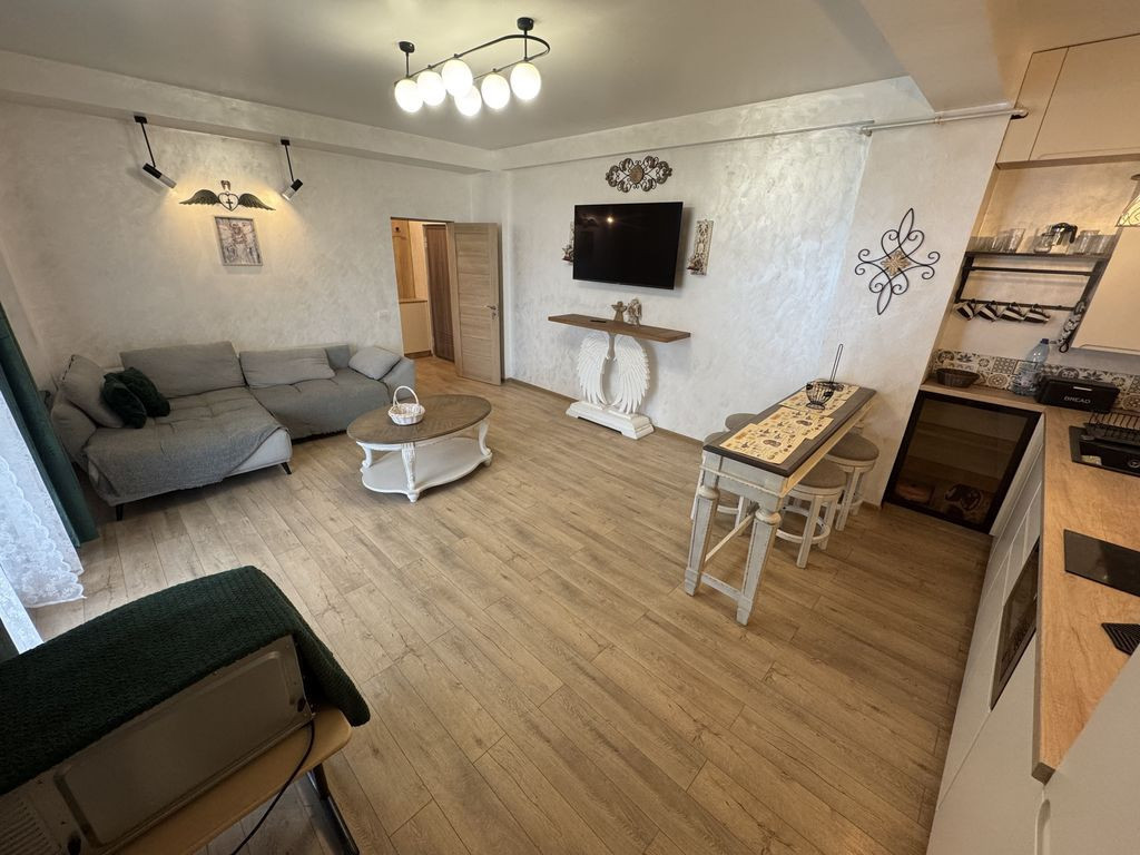 Apartament 2 camere zona Flora - Mamaia