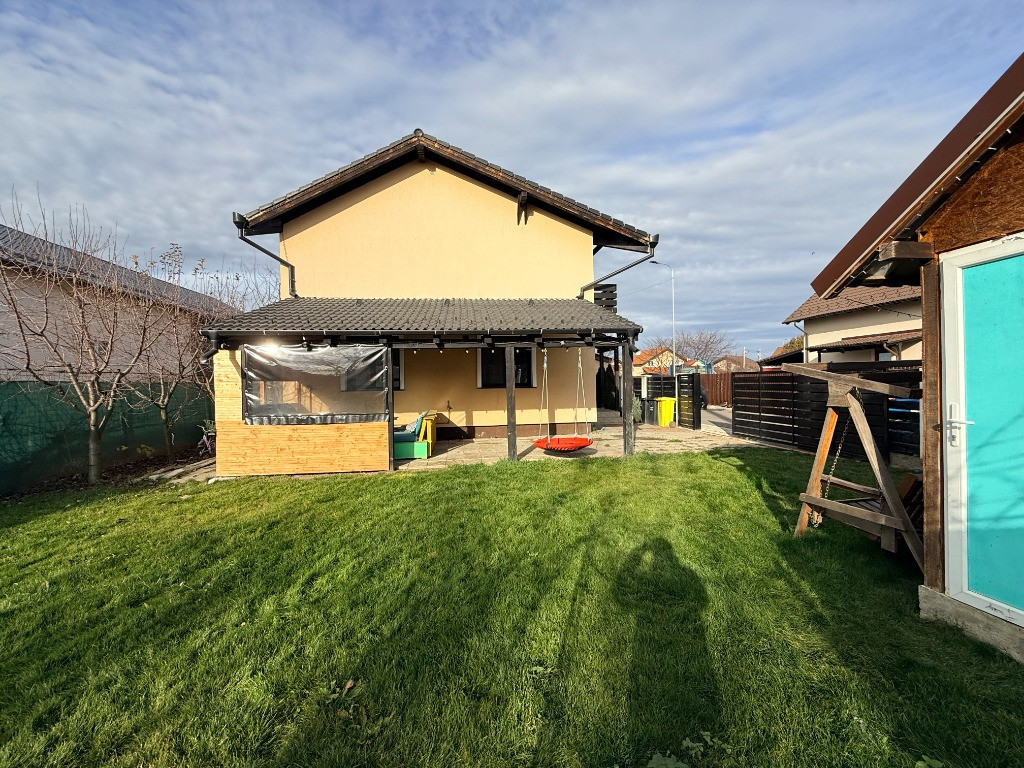 Duplex 100mp, pozitionat central, Sanpetru, curte proprie, proprietar