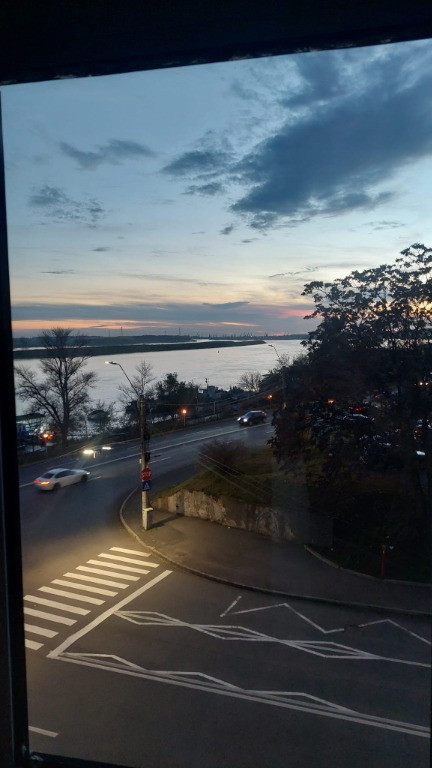 De inchiriat – Apartament 3 camere, 85 mp, partial mobilat