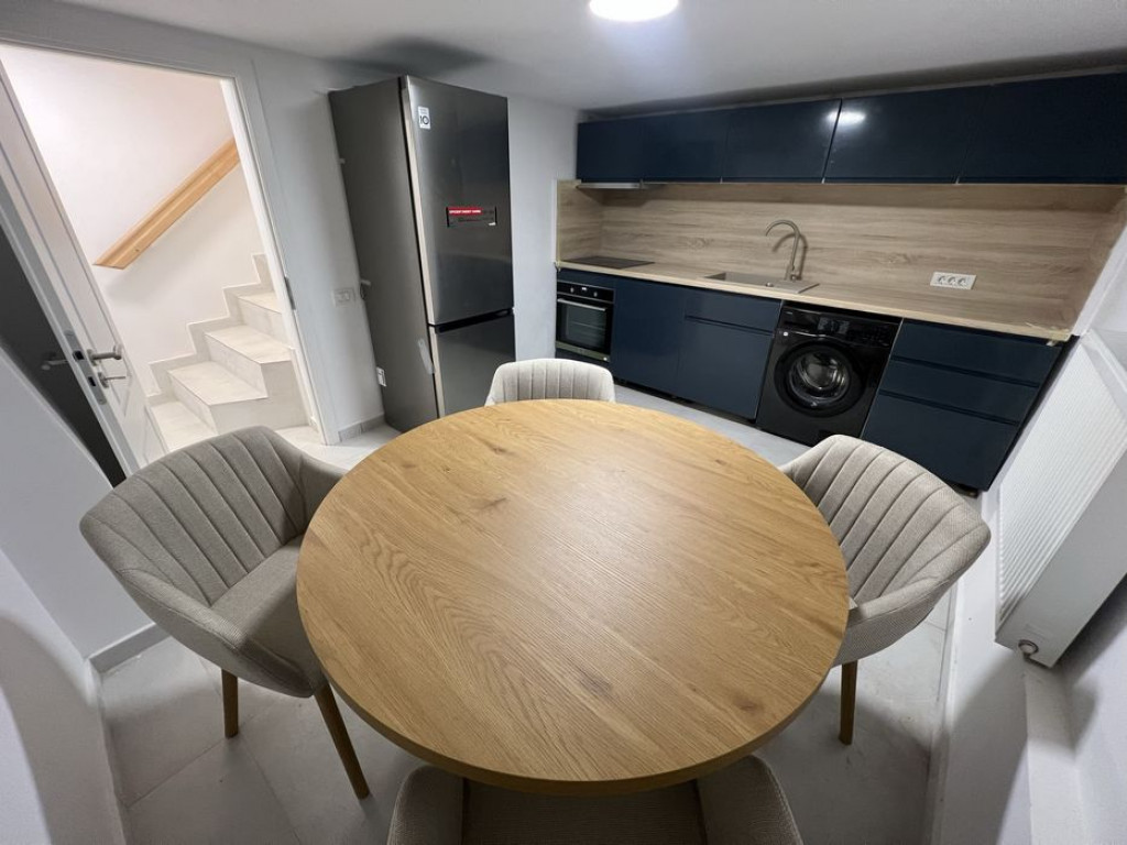 Curte Generoasa Pretabil After School