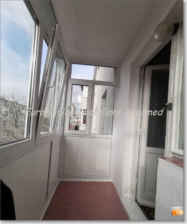 Apartament 3 camere zona Km 4-5
