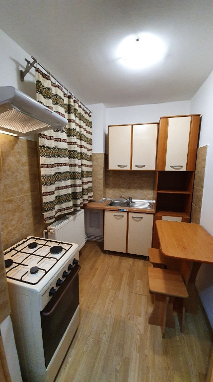 Inchiriez garsoniera zona Mag Tineretului