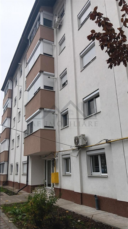 Tomesti Ap. 2cd s=50mp renovat, et 4/4 cu pod bloc pe cadre