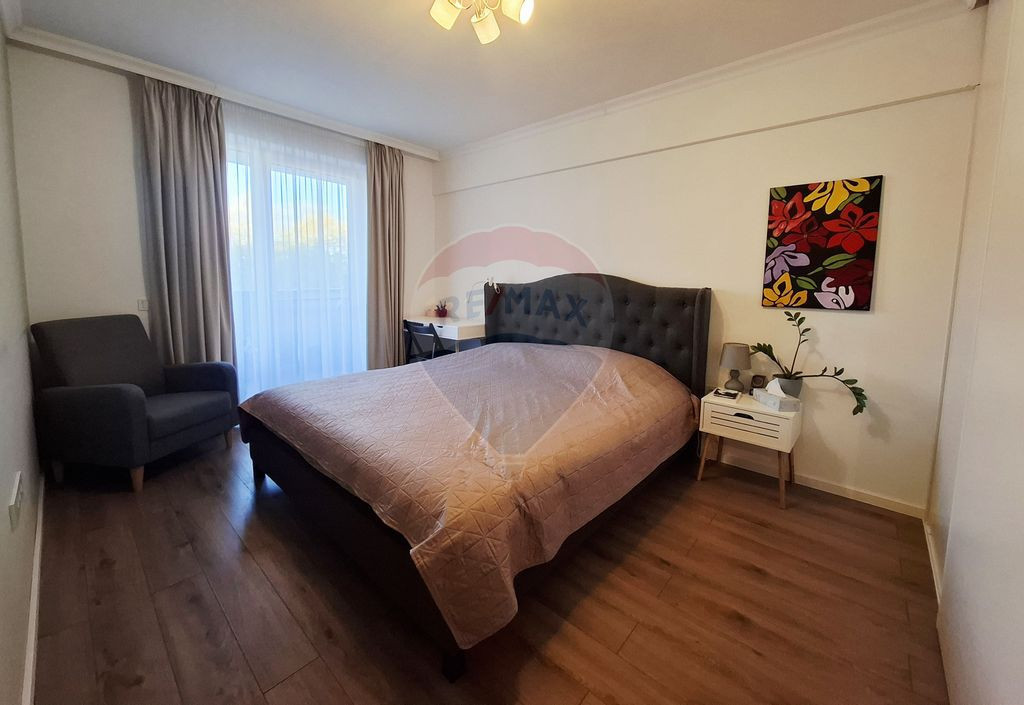 Apartament de închiriat cu 3 camere - Calea Șurii Mici