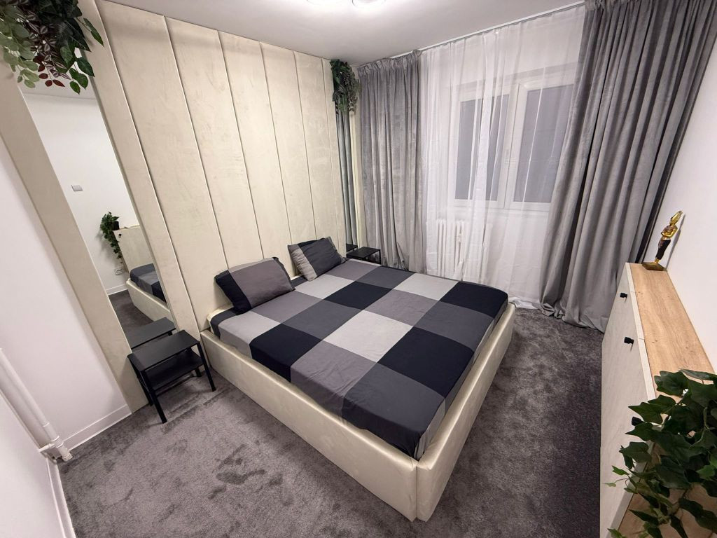 Apartament 2 Camere Renovat Mobilat cu Loc de Parcare –...