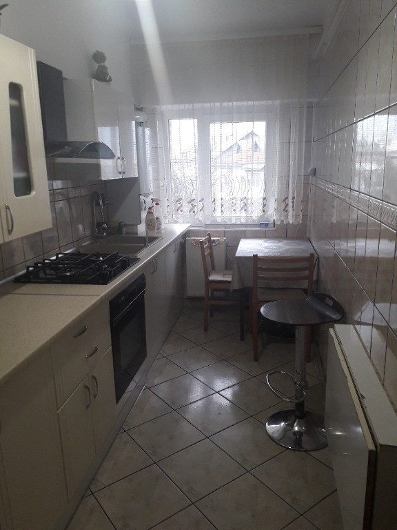 Apartament cu 3 Camere Decomandat in Zamca