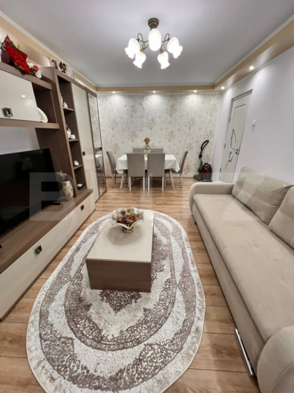 Apartament 4 camere mobilat si utilat-zona buna