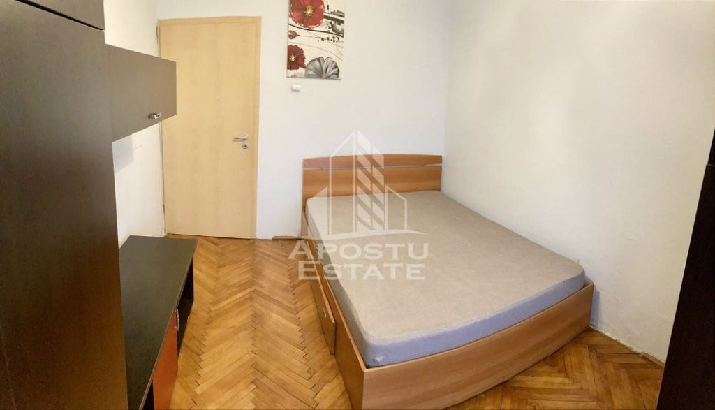 Apartament 3 camere , Pet Friendly, Centrala proprie ,Lip...