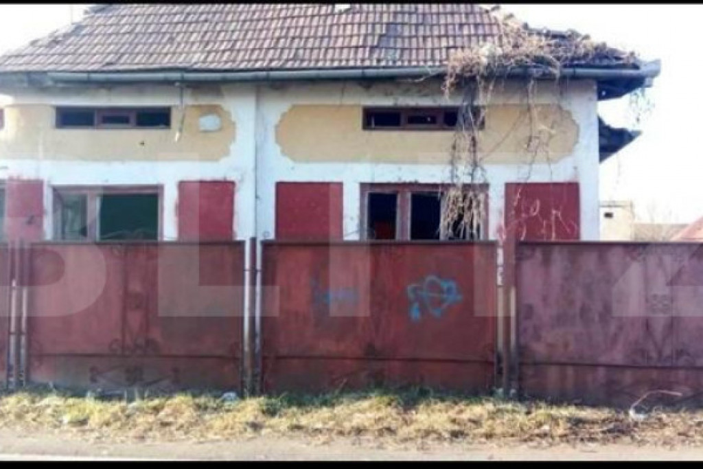 CASA VECHE DEMOLABILA IN UNGHENI