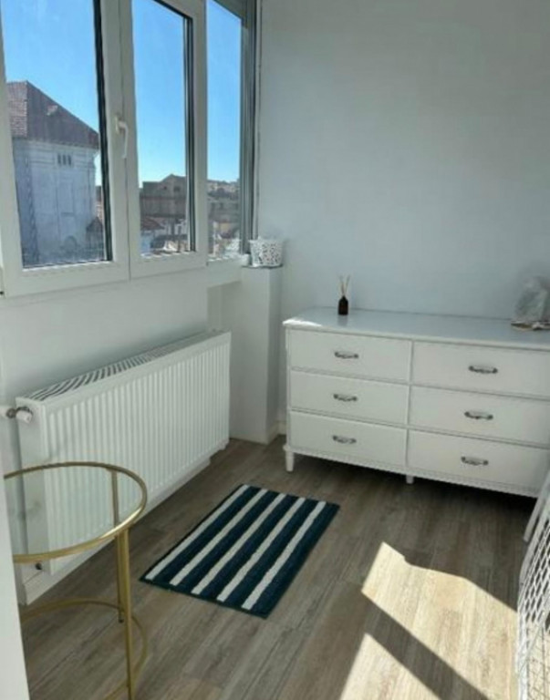 Apartament 2 camere de inchiriat in zona Casa de Cultura, Co