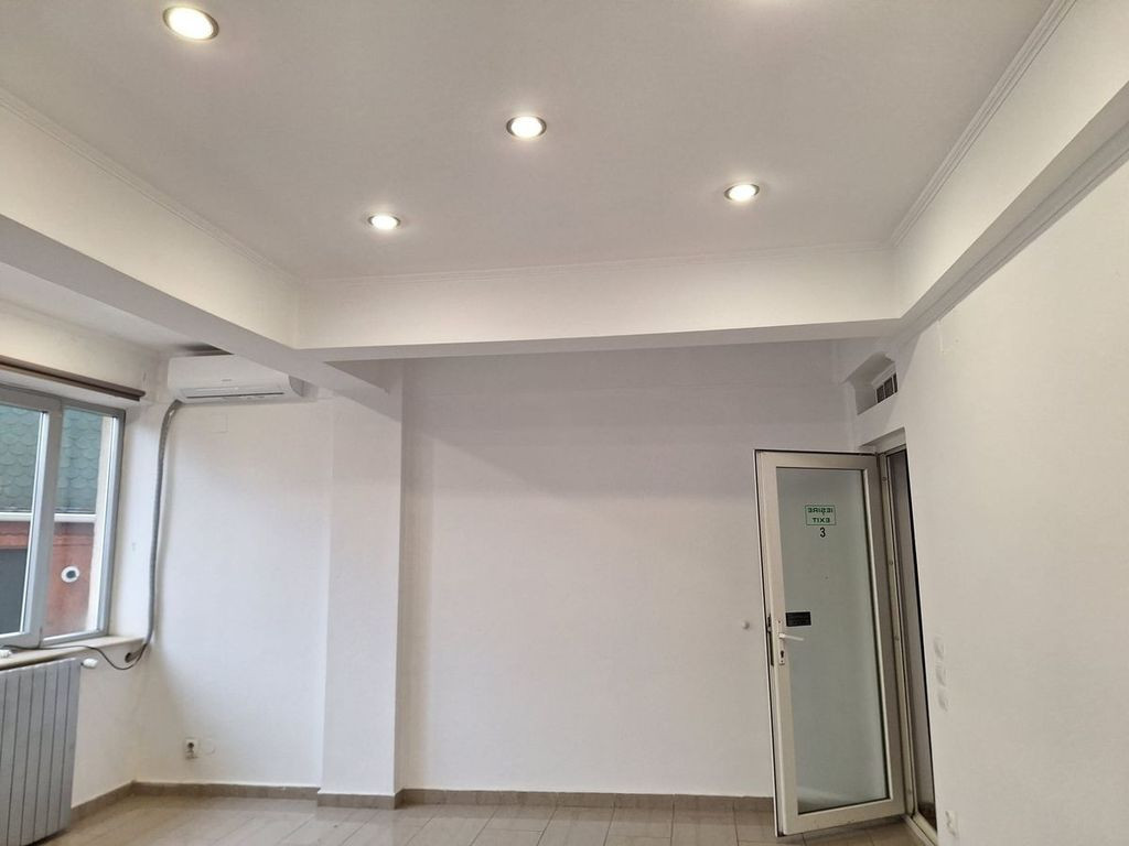 Spatiu birouri, 6 Camere - Piata Romana