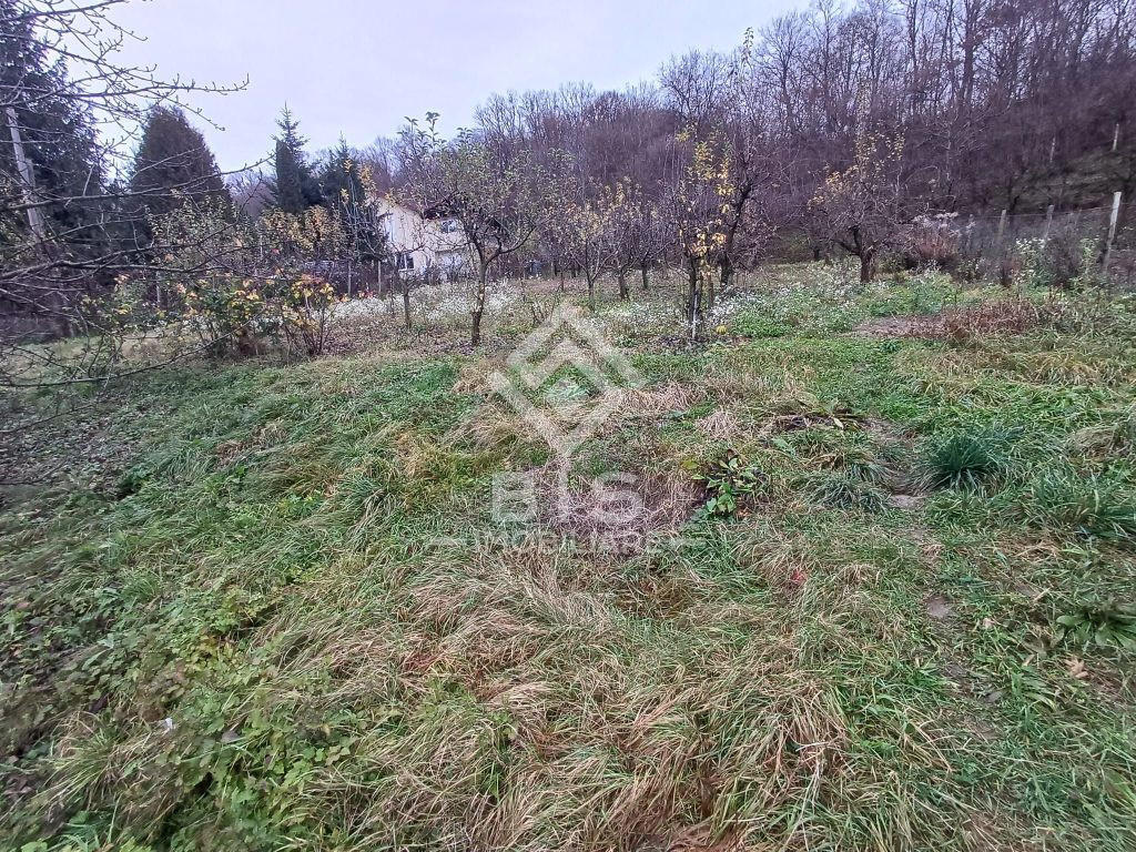 Teren intravilan 1300mp, Zona Valea Ghinzii