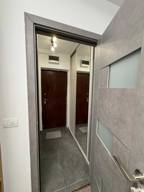 Dristor adrian carstea etaj 1