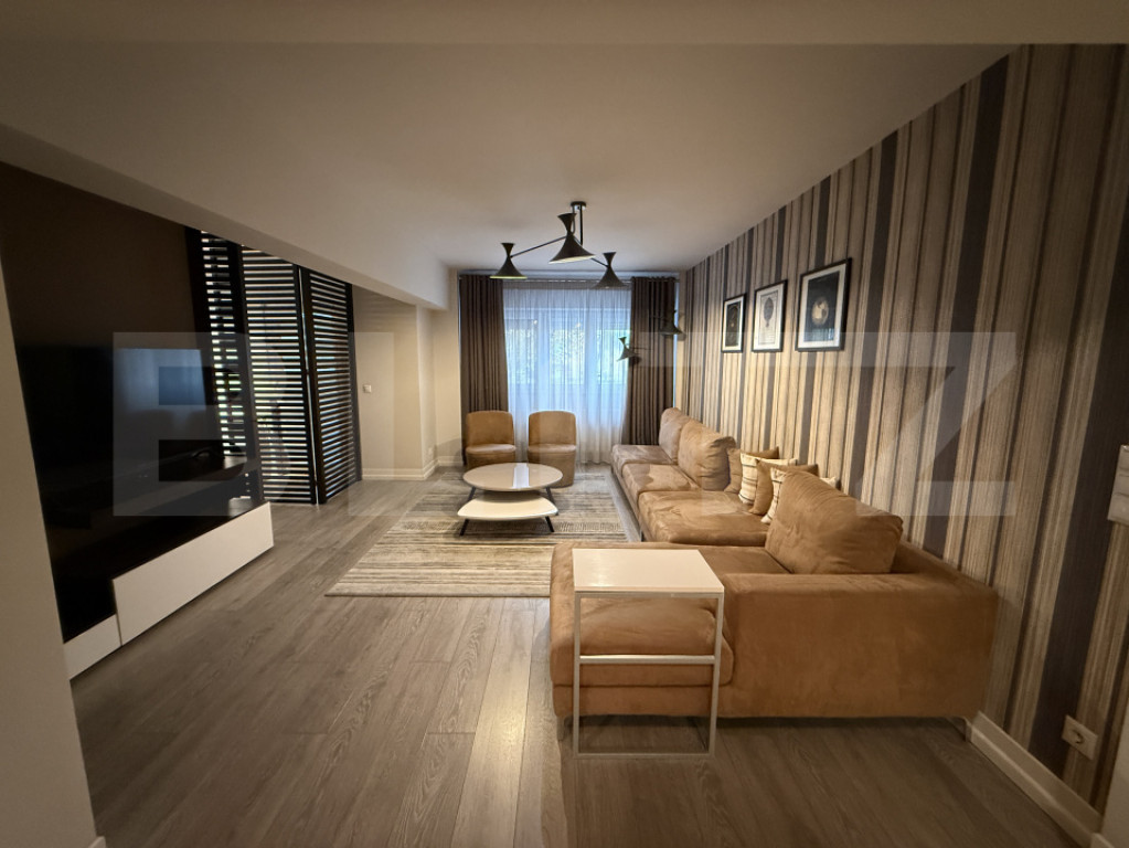 Apartament 3 camere, 81 mp, zona Soarelui