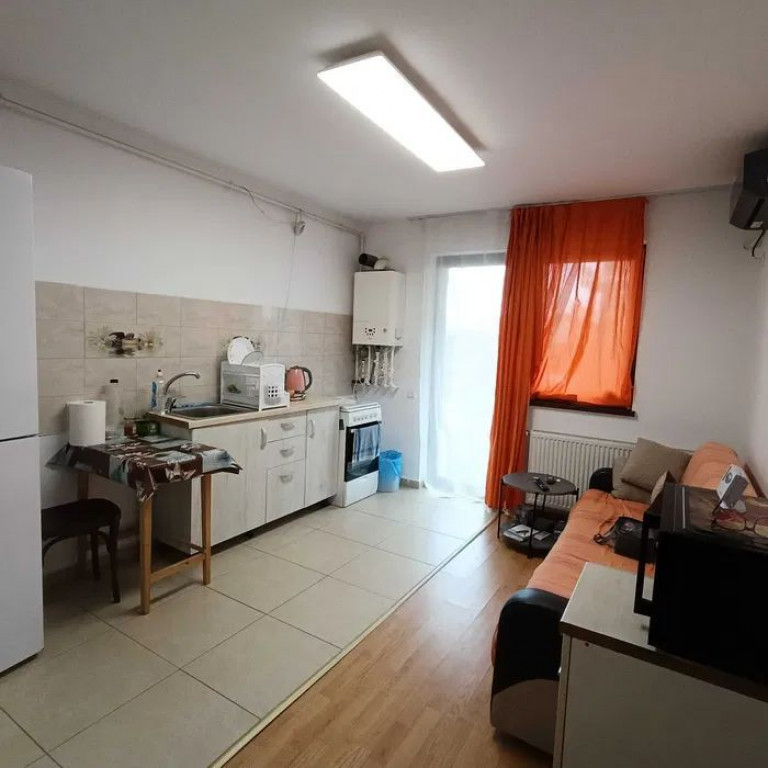 Închiriez apartament semidecomandat 2 camere Drumul Fermei