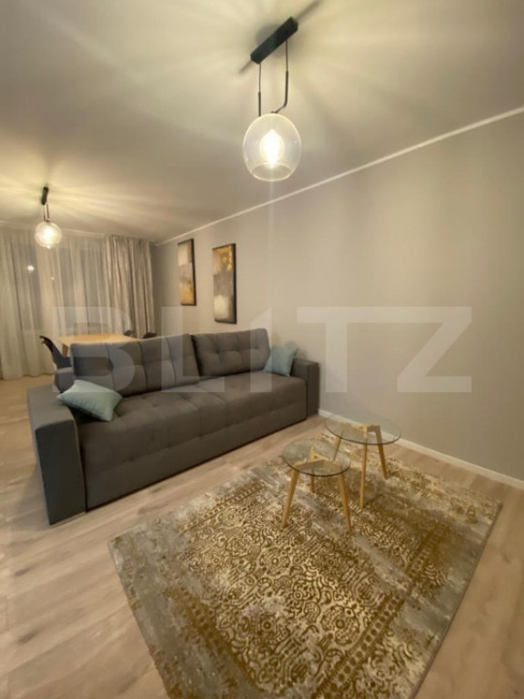Apartament 2 camere, mobilat modern, balcon, zona Piata 1 Ma