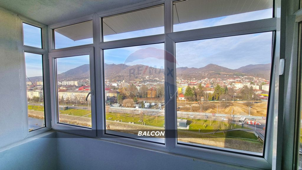 APARTAMENT CU PRIVELISTE IN ZONA ULTRACENTRALA