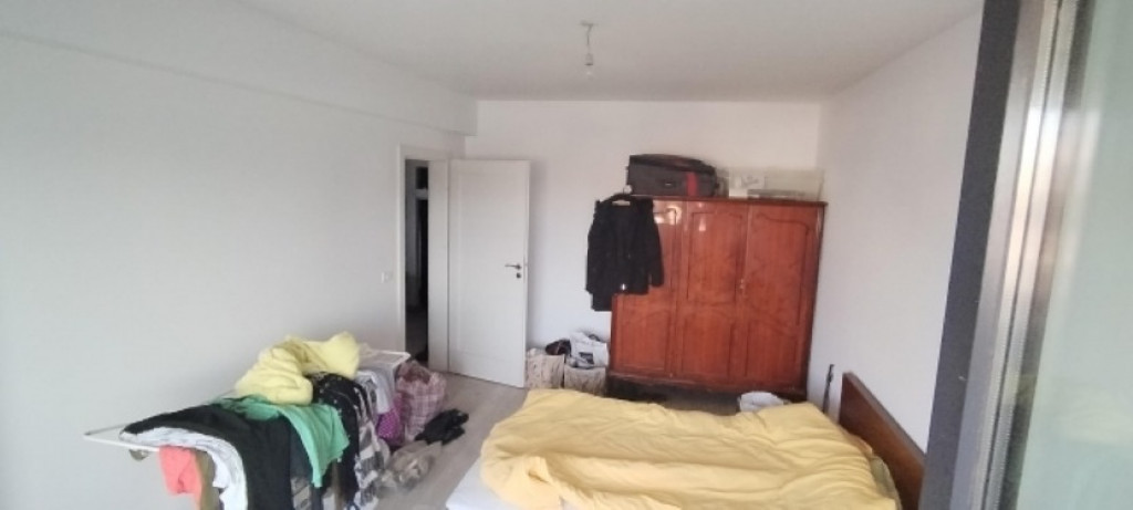 Garsoniera decomandata cu centrala proprie complet mobilata