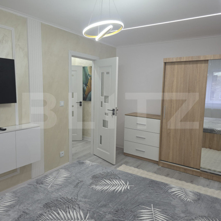 Apartament 3 camere, 62 mp, zona Shopping City