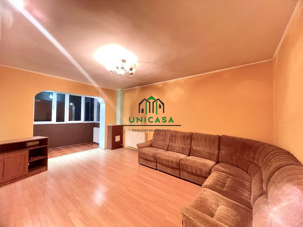 Apartament 4 camere – Etaj 1/4 – Zona Ostroveni