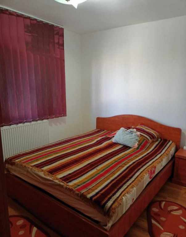 Apartament 2 camera / 60 mp / zona Poarta 6 / centrală pe