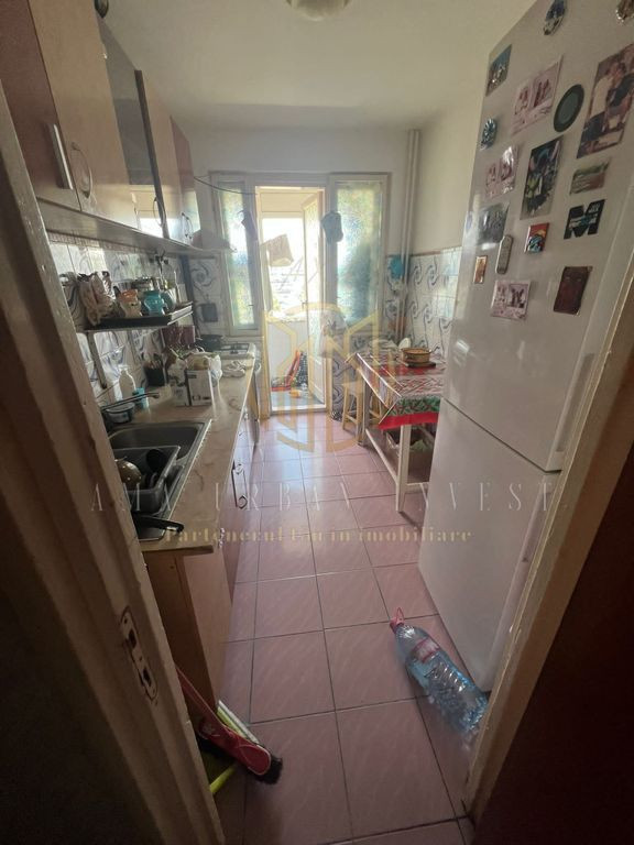 2 camere Emil Racovita