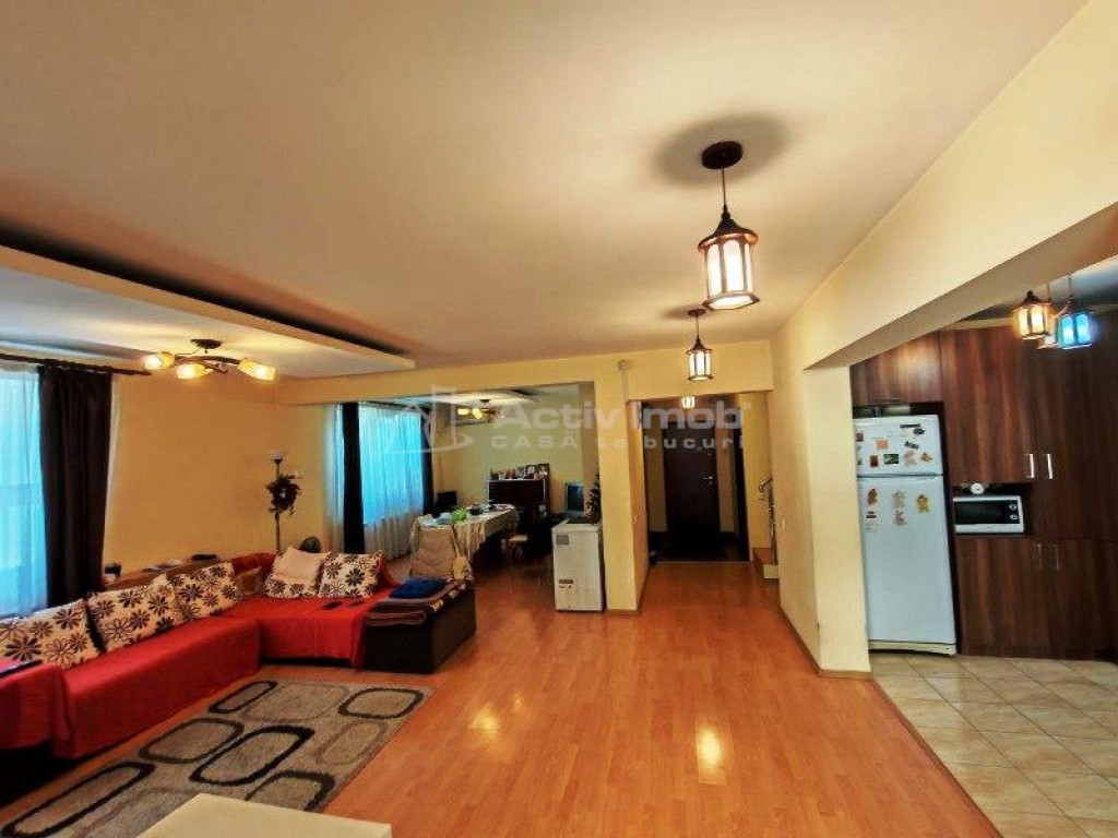 Casa - Vila - Prelungirea Ghencea - Margelelor - teren 300