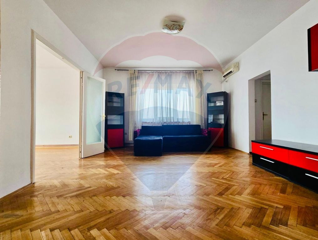 De vanzare apartament unic in Zona Romana