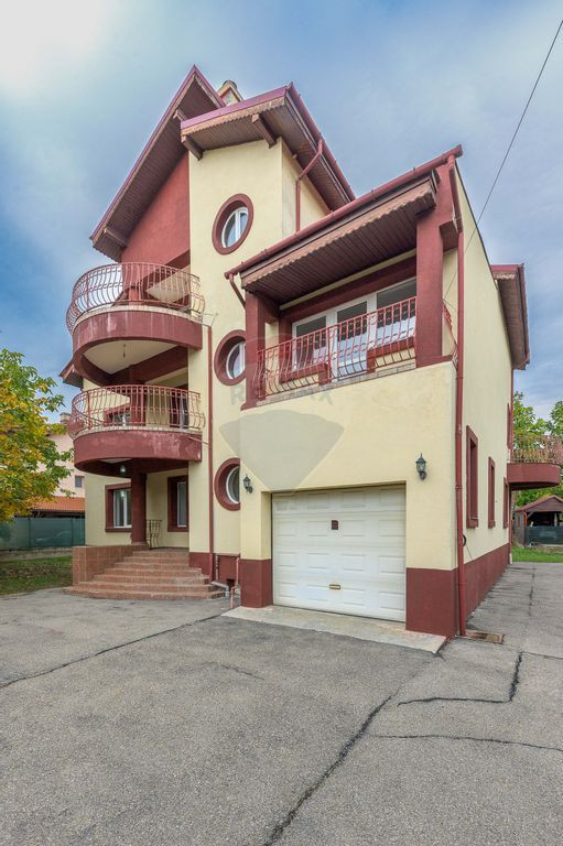 DE VANZARE Vilă cu 14 camere PIPERA/VOLUNTARI/ROND OMV