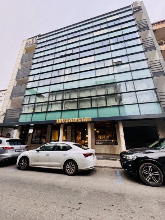 OPORTUNITATE! Spatiu in Dorobanti, Yield 7.5, Stradal, Expun