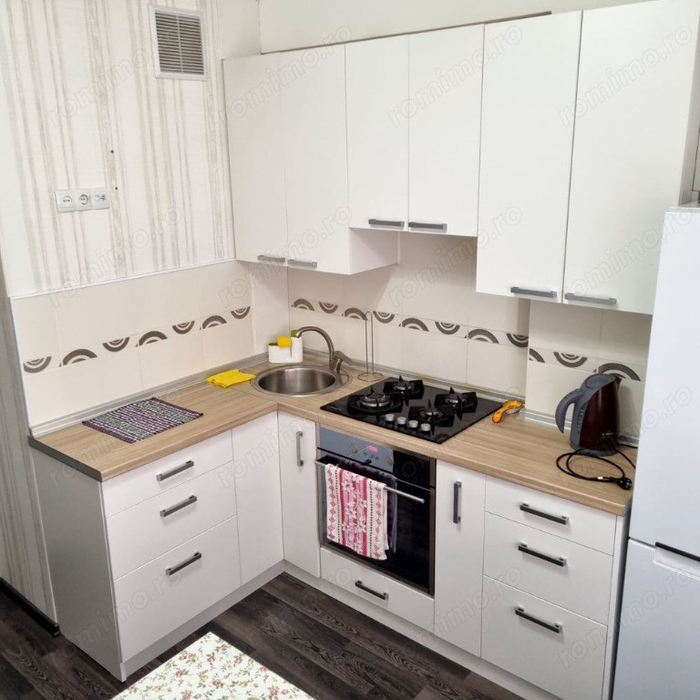 Garsoniera de inchriat zona 1 Mai