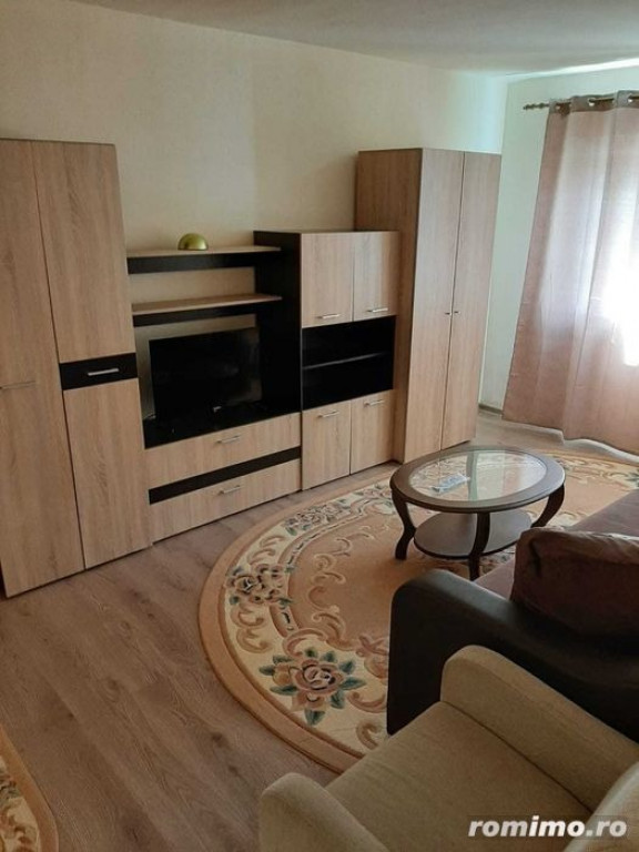 Garsoniera de inchiriat zona 1 Mai