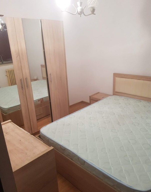 Garsoniera de inchiriat zona Baba Novac