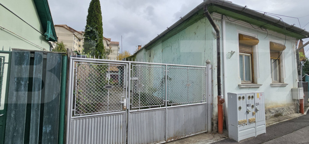 Casa in centru cu potential deosebit
